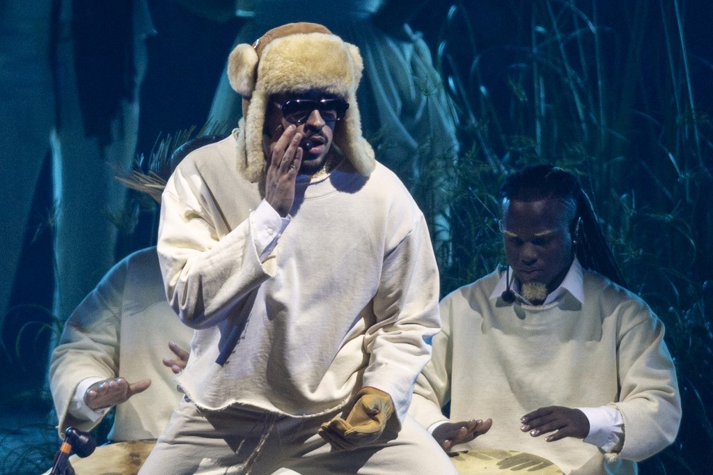 Bad Bunny: Como foi a estreia de aguardada turnê que vem ao Brasil