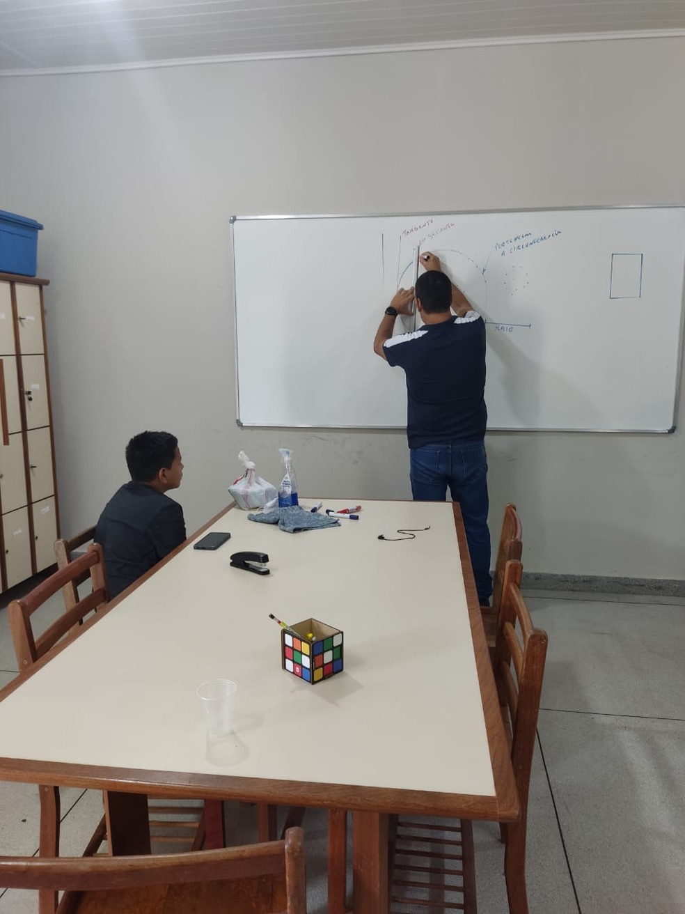 Crianças são acompanhadas por diversos profissionais para focar em suas habilidades — Foto: Arquivo/NAAH-S