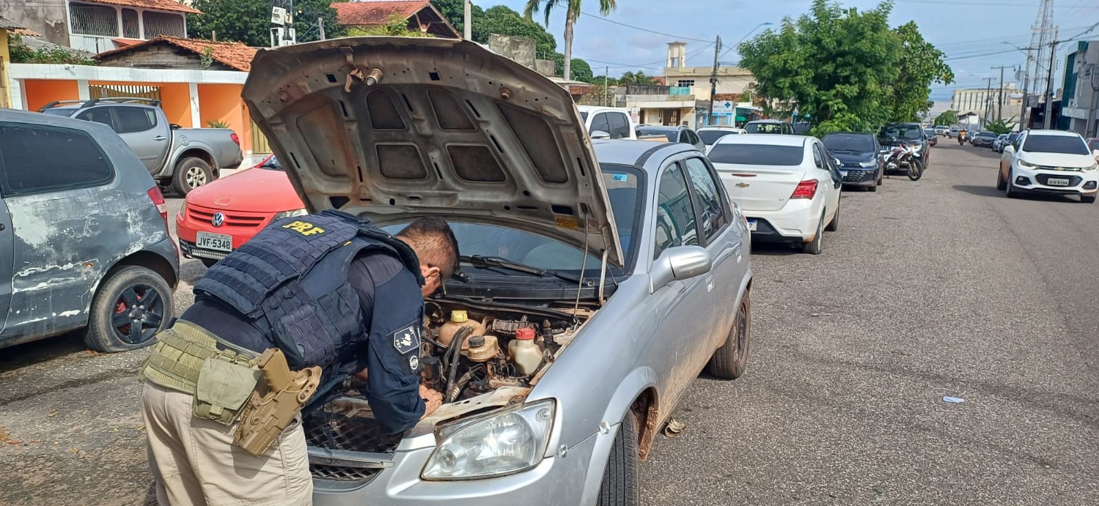 Durante fiscalização em Santarém, PRF recupera veículo com registro de furto no Amazonas