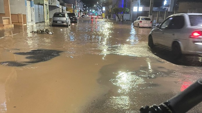 Muita chuva pela manhã em Jacobina - Ba - Categoria - Notícias Climatempo