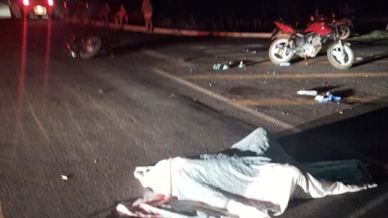 Colisão frontal entre motos deixa um morto e dois feridos no Piauí