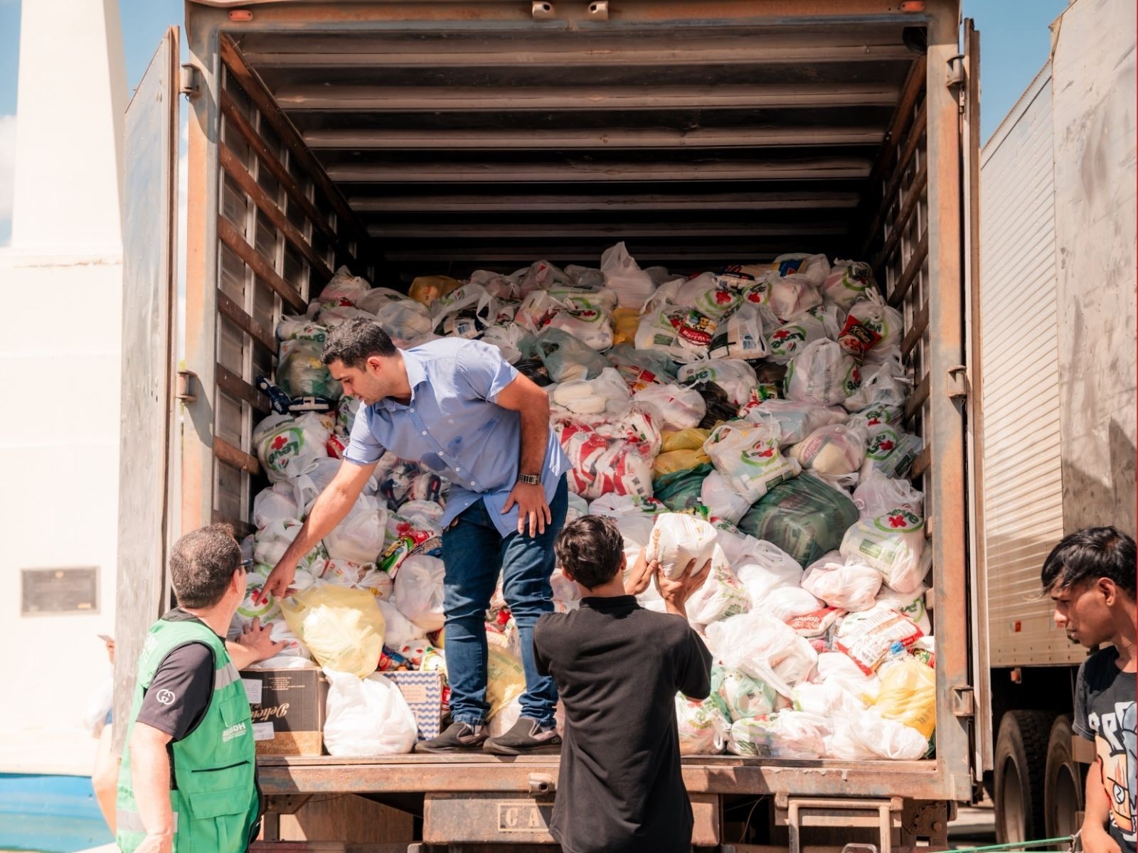 Troca de ingressos para shows da Expoacre 2026 arrecada em 12h cerca de 160 toneladas de alimentos