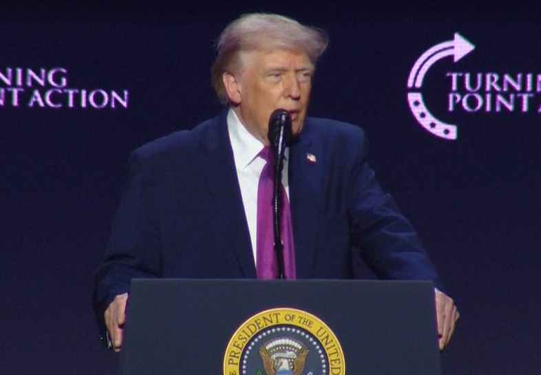 AO VIVO: Trump discursa a apoiadores e diz que Irã nunca terá arma nuclear