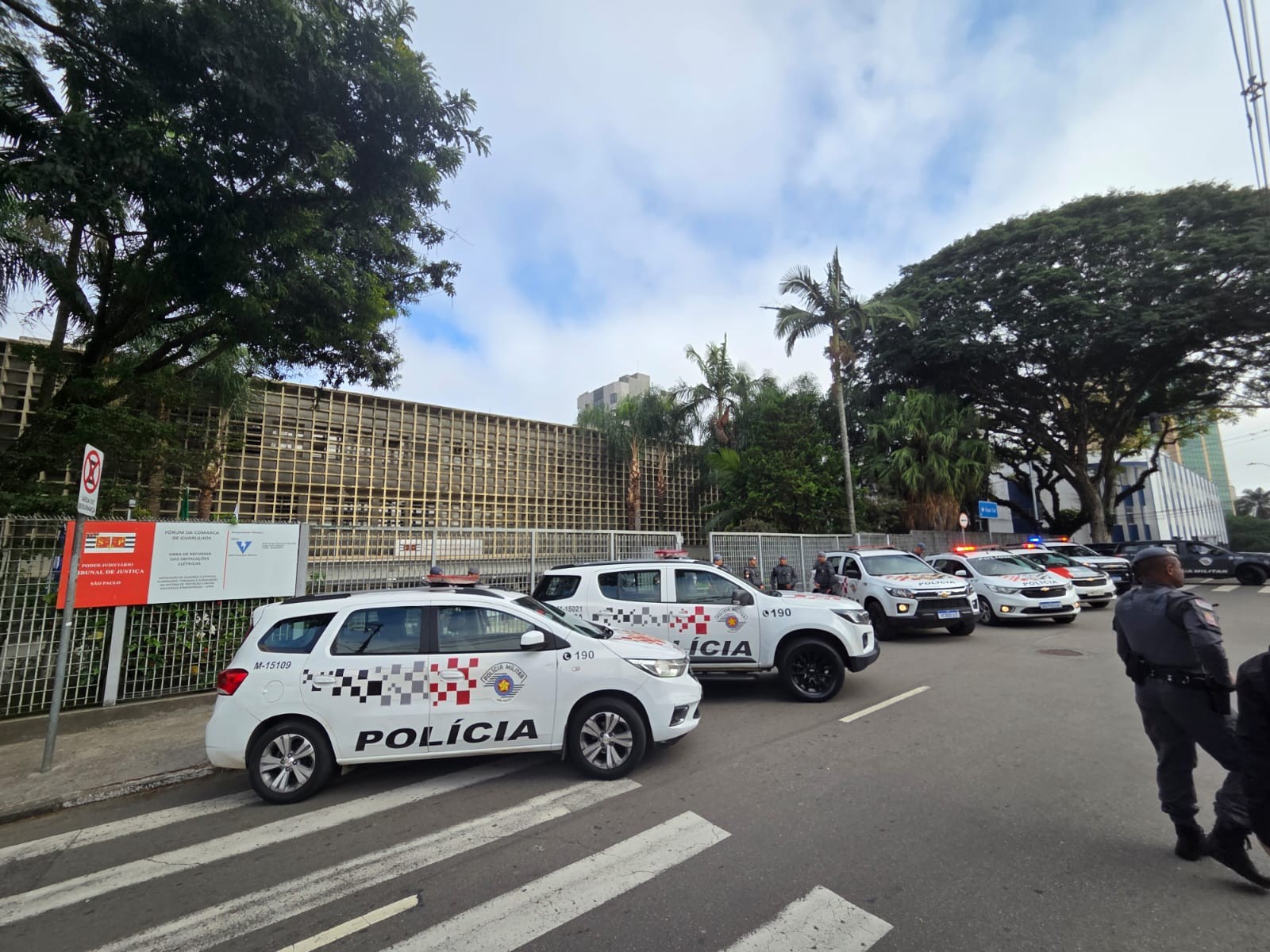 Defesa de PMs acusados de assassinar Gritzbach abandona plenário após briga
