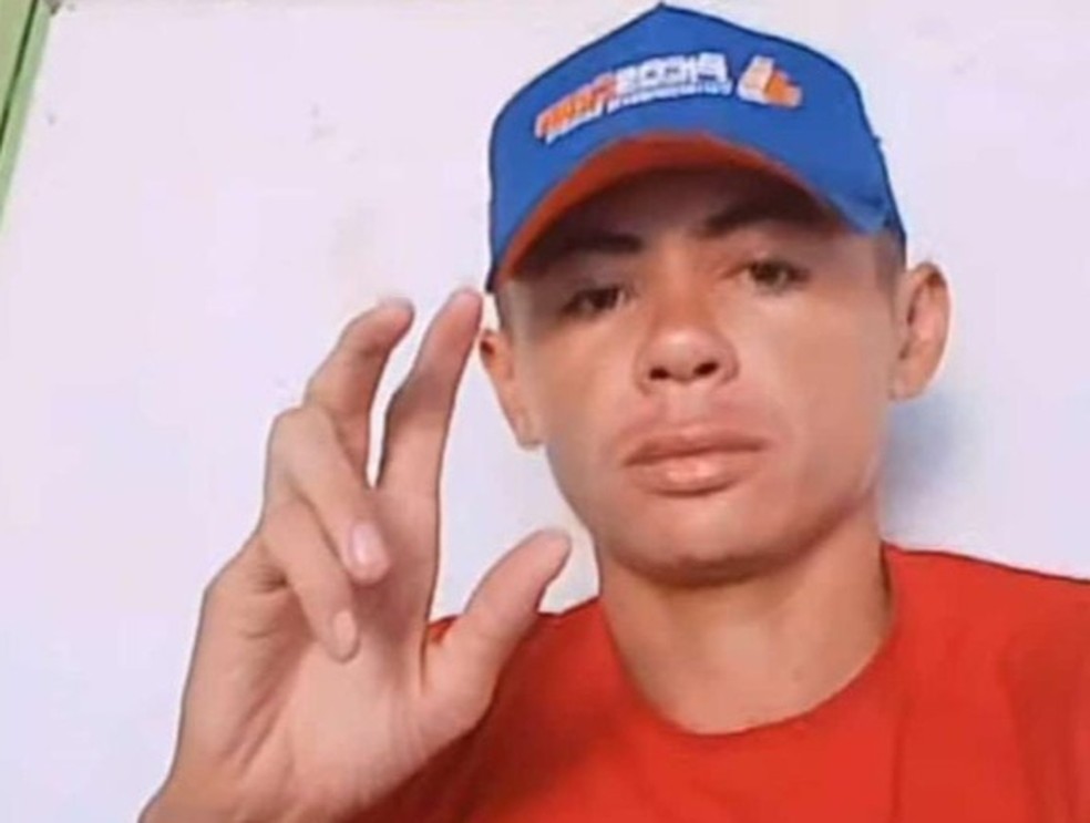 Jovem é encontrado morto com golpes de faca em Aroeiras do Itaim — Foto: Divulgação/PMPI