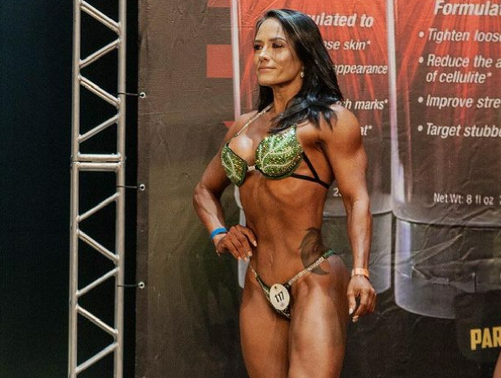 Fabiana Maia Veras em competição de fisiculturismo — Foto: Divulgação