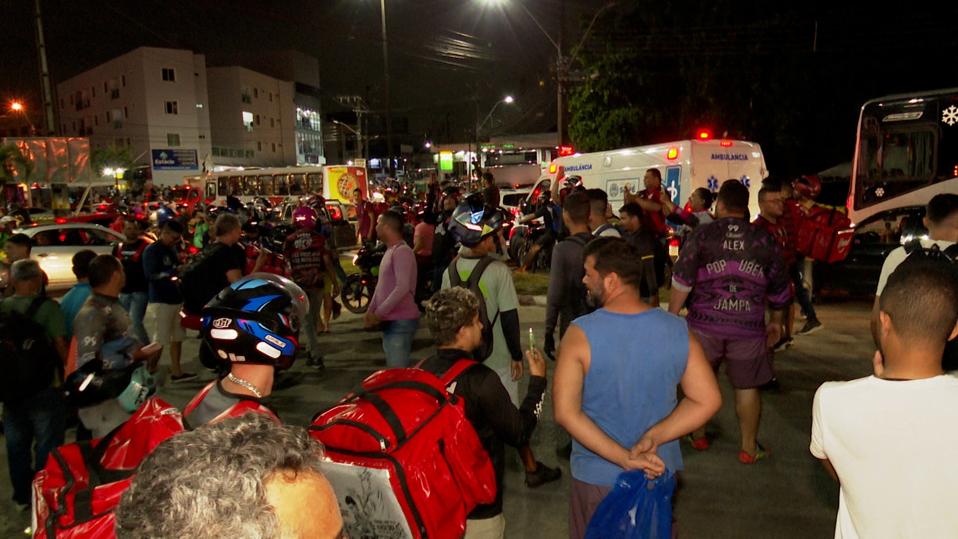 Pelo segundo dia consecutivo, motoboys de João Pessoa realizam protesto pedindo respeito