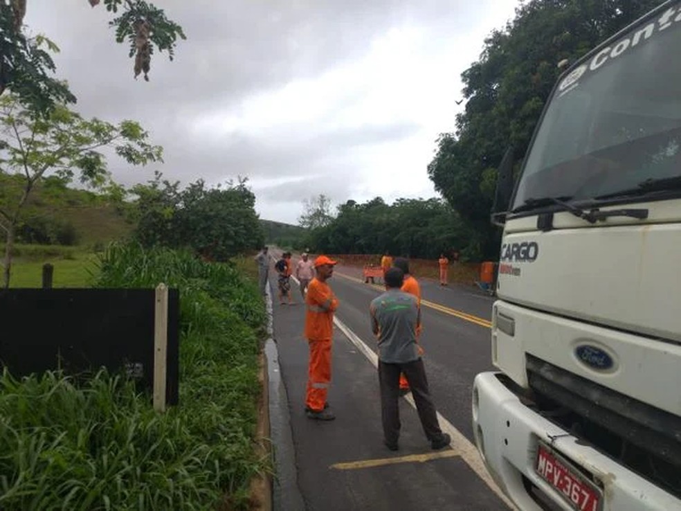 Conheça a BR 251, belezas e perigo no trecho da Serra de Francisco Sá em  Minas Gerais 