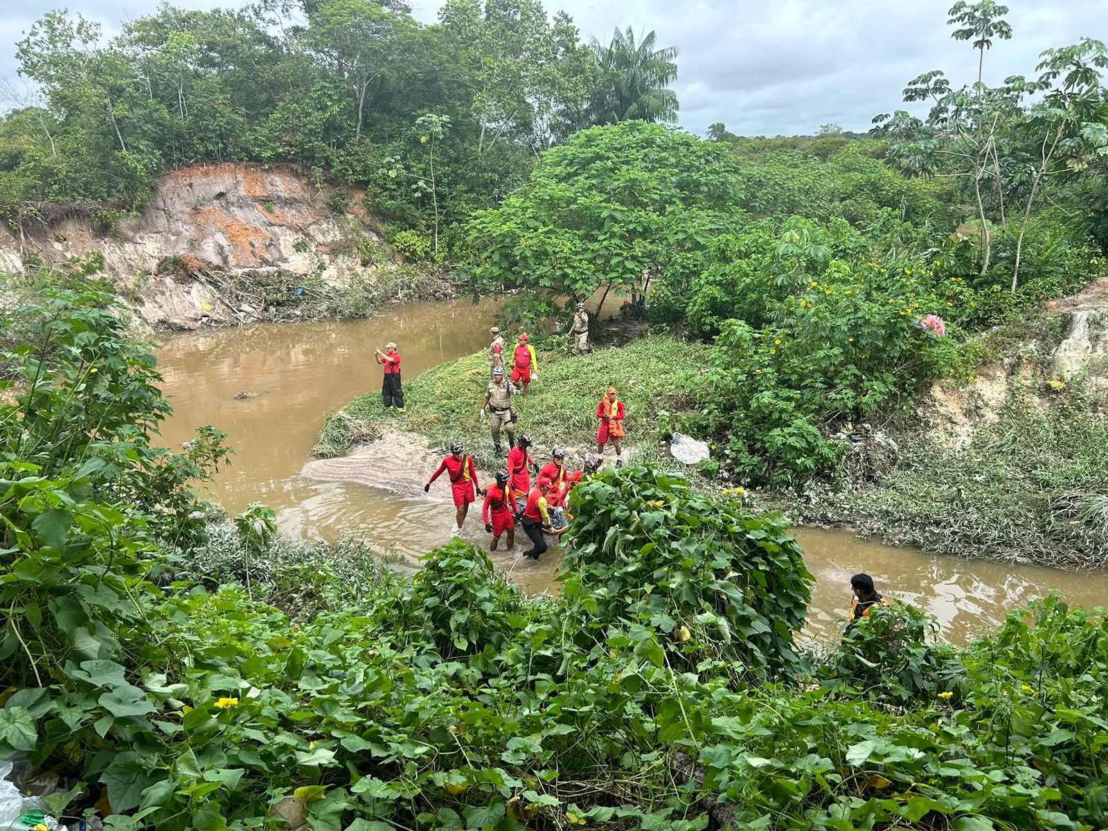 Corpo de homem é encontrado após forte chuva em Manaus