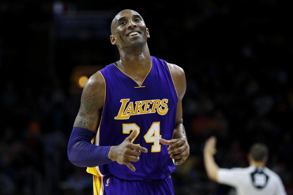 Acidente de helicóptero em Los Angeles mata Kobe Bryant, ex-jogador da NBA, Mundo
