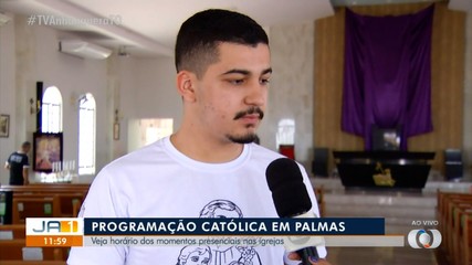 Igrejas católicas fazem celebrações na Sexta-Feira Santa