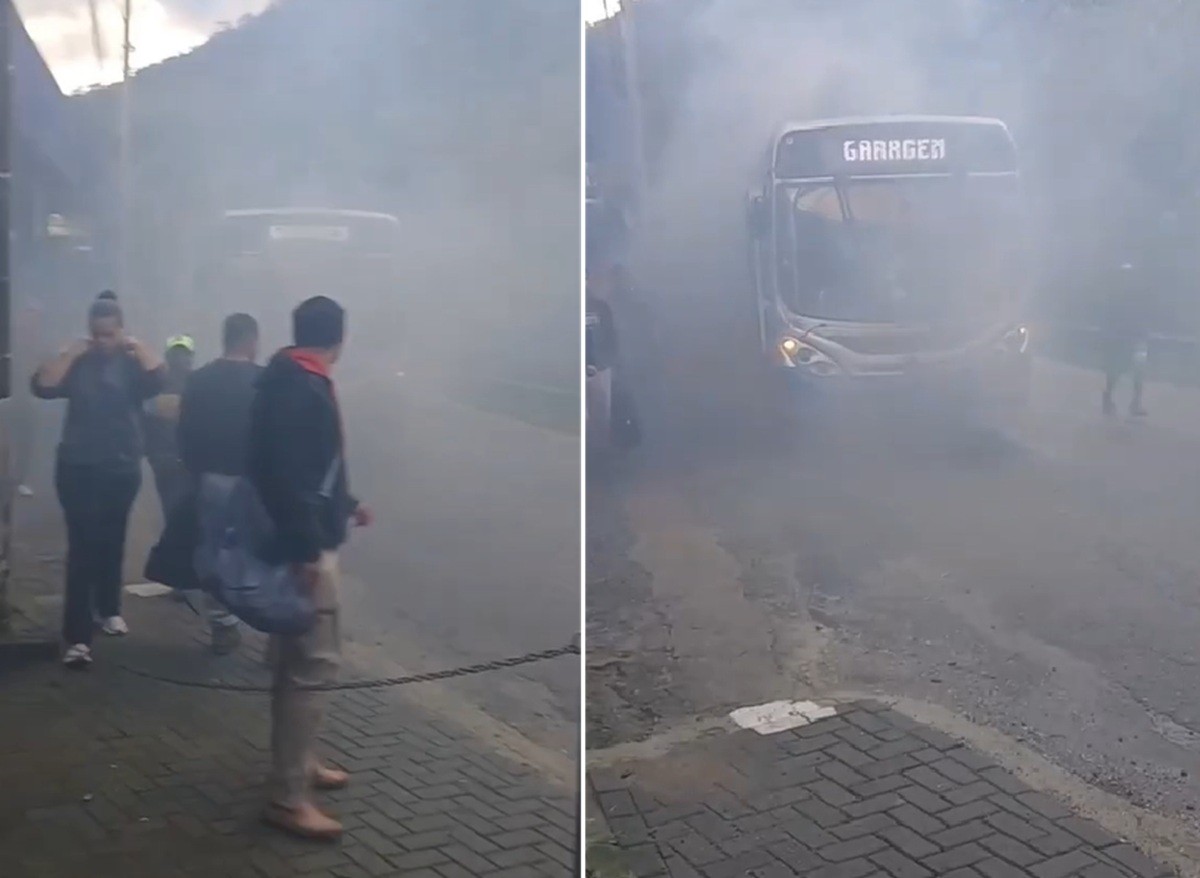 Passageiros descem de ônibus em meio a nuvem de fumaça em Petrópolis; VÍDEO