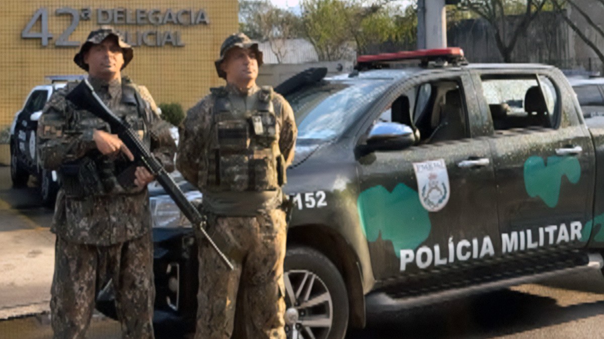 Bandidos em fuga roubam viatura da PM e acabam presos em cerco na Zona Sudoeste do Rio