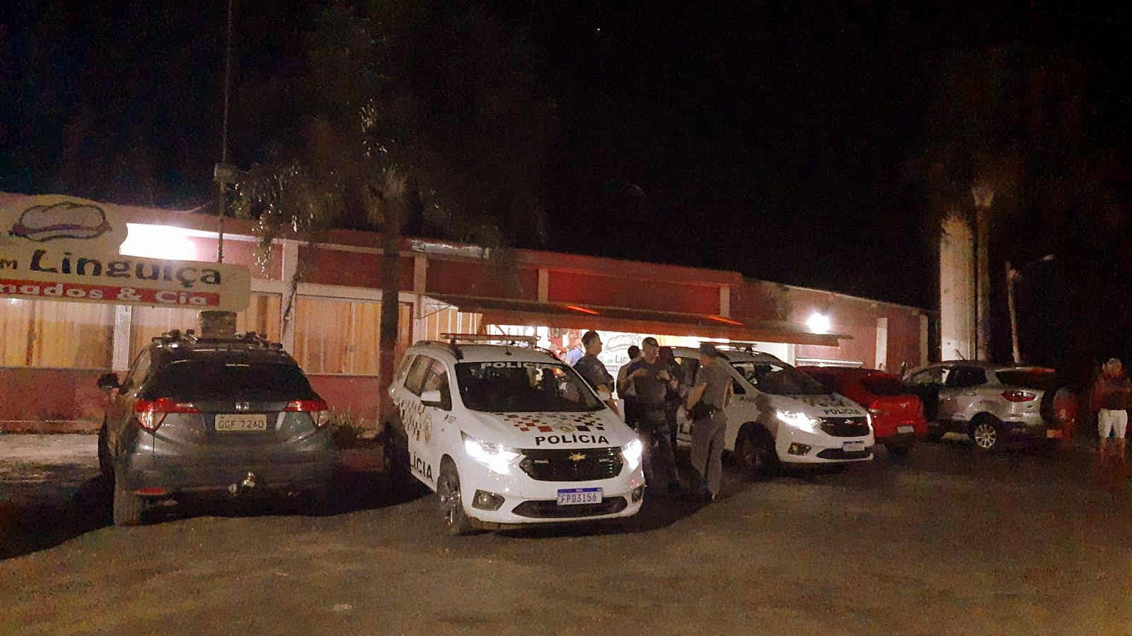 Corpo de mulher é encontrado com ferimentos nas pernas, braços e tórax; polícia suspeita de ataque de cão