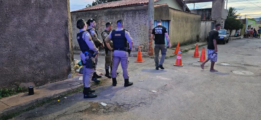 Jovem é morto a tiros na porta de casa em Patos de Minas