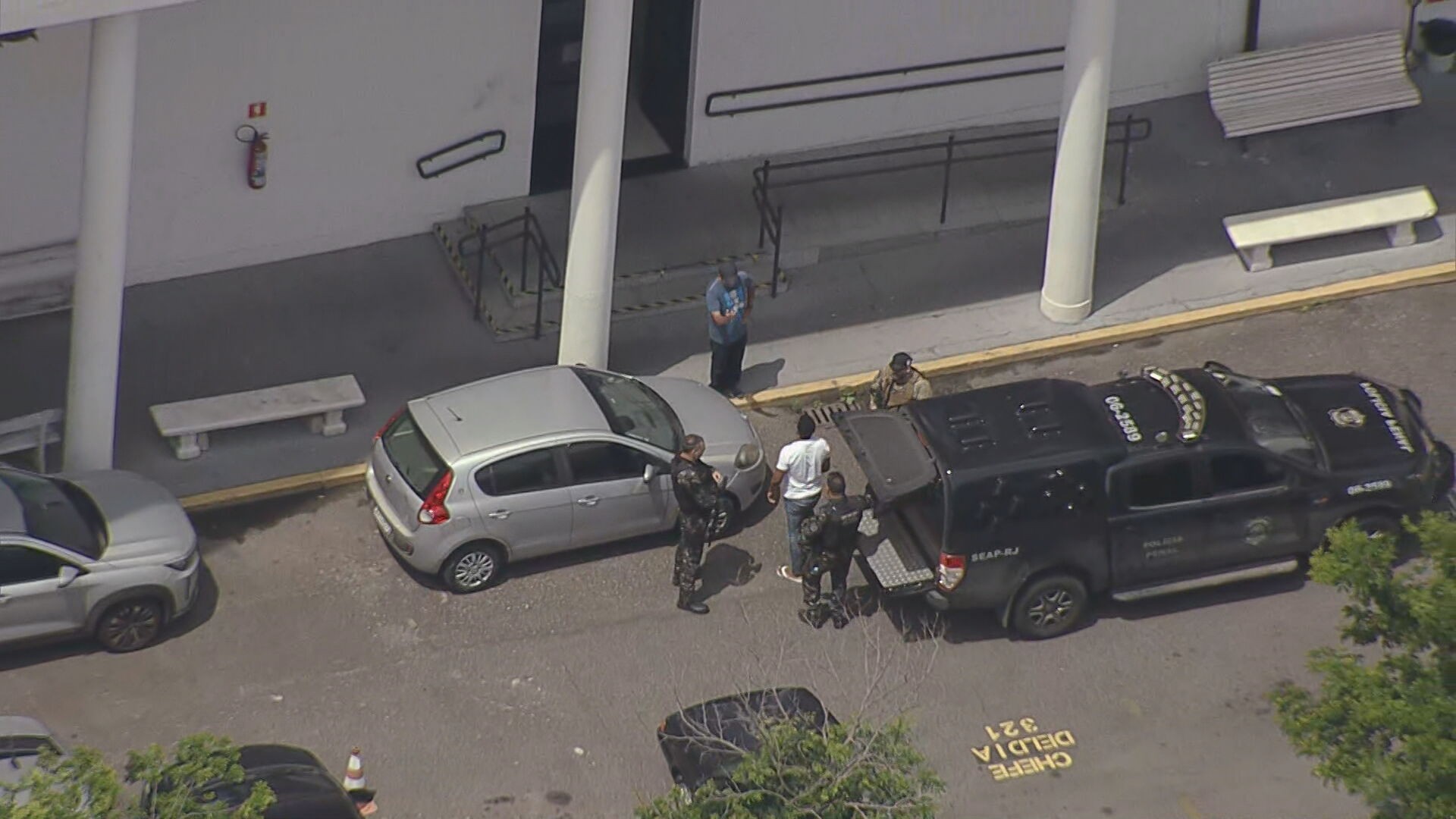 Ex-deputado TH Joias, preso em Bangu, é levado para a sede da PF após operação que prendeu Rodrigo Bacellar 