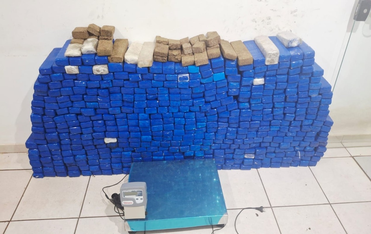 Polícia apreende mais de 500 tijolos de maconha durante operação em Tatuí