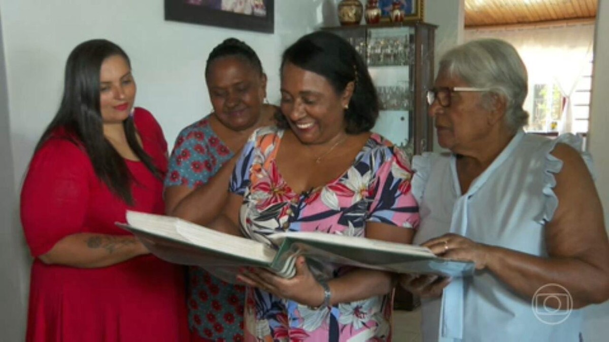 Dia do Professor: mãe, filhas e neta relatam paixão pela profissão que ...