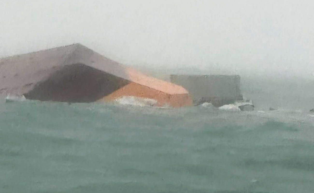 
Navio de carga de Fernando de Noronha afunda durante operação de reboque em Natal