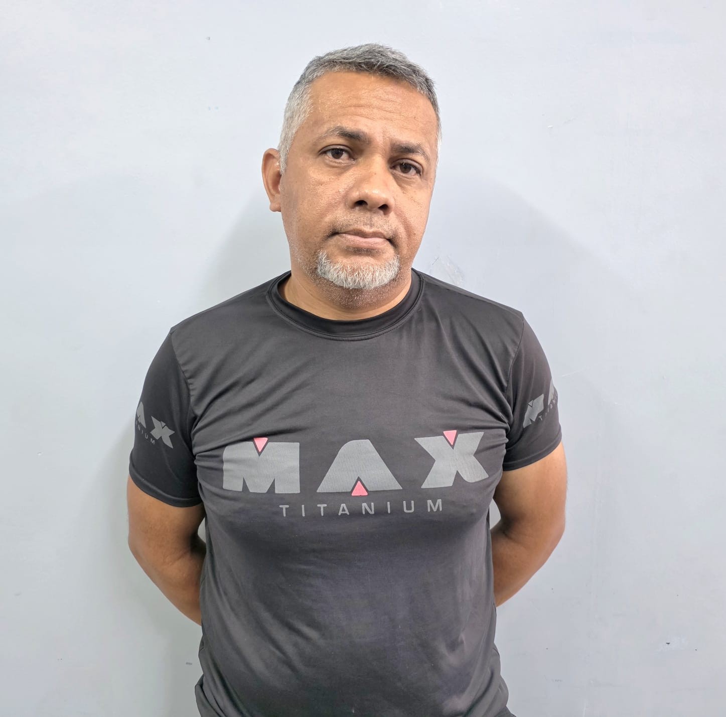 Homem suspeito de seduzir idosas para aplicar golpes é preso em Manaus