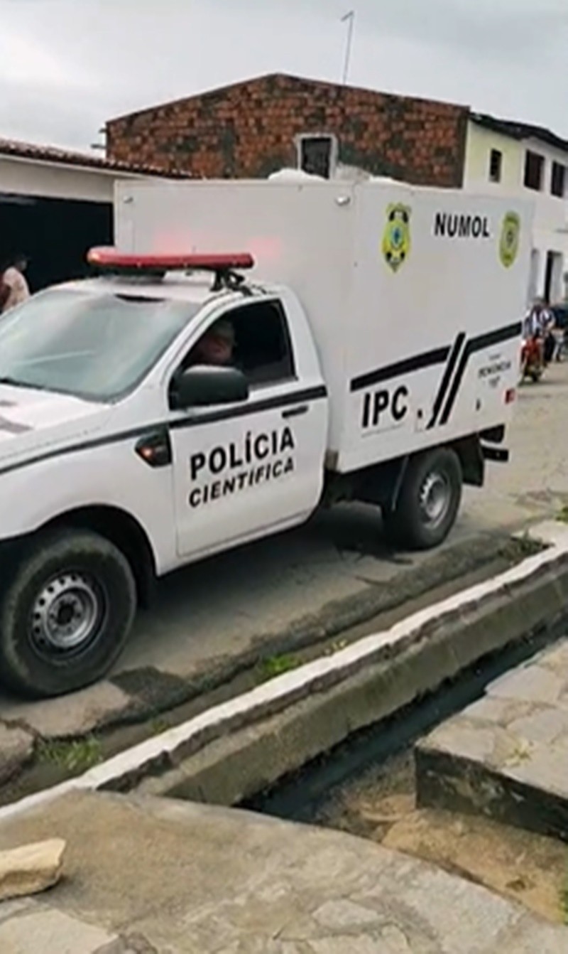 Homem mata irmã após discussão por causa da aposentadoria da mãe, em Ingá 