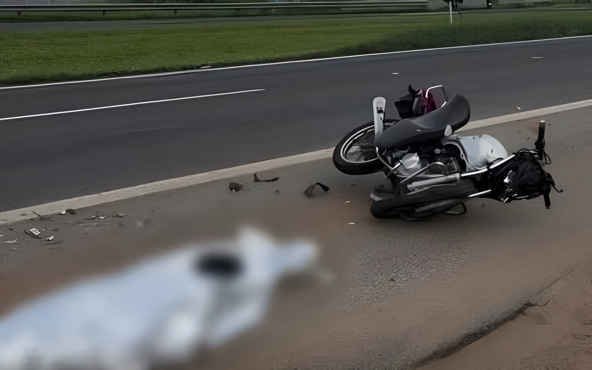 Motociclista morre em acidente na SP-310; uma pessoa está em estado grave