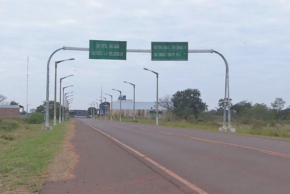 Buscas são feitas na região de fronteira entre Brasil e Paraguai.  — Foto: Mauro Almeira/TV Morena