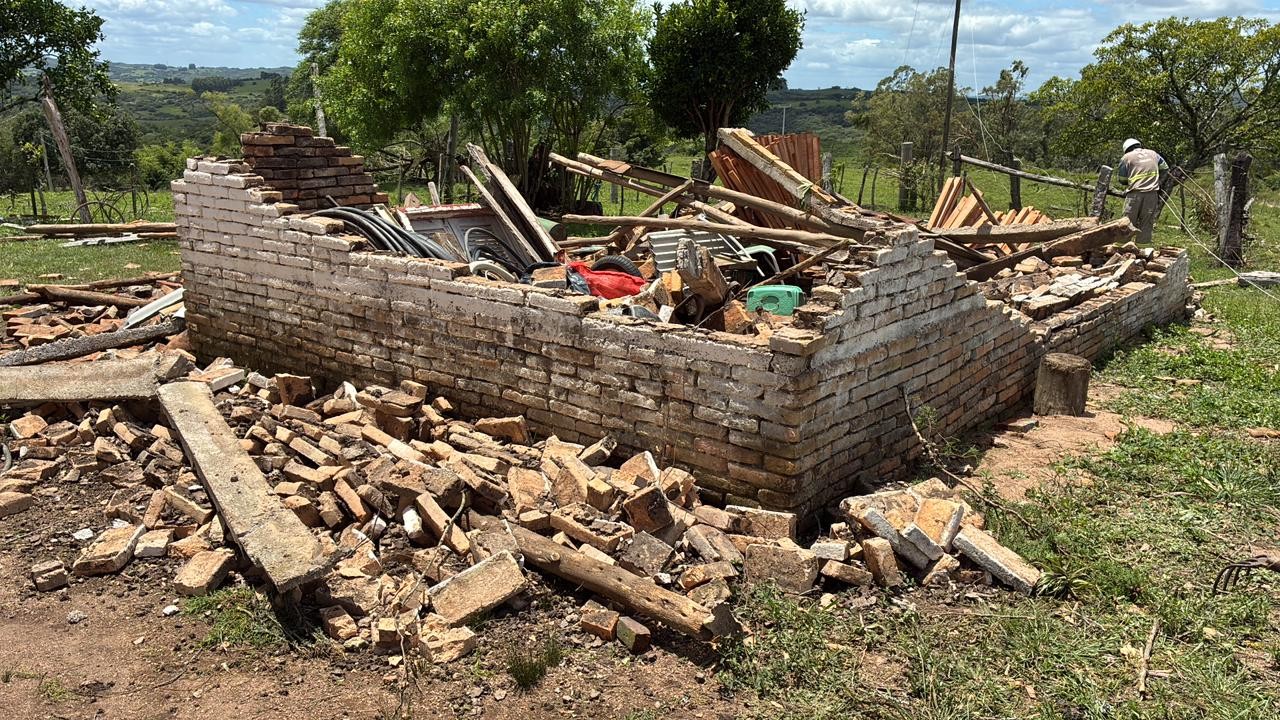 Ventania de 100 km / h no RS : Defesa Civil avalia se foi um tornado
