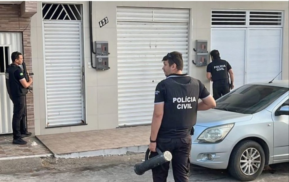 Polícia Civil cumpriu mandados de prisão e busca e apreensão — Foto: MPCE