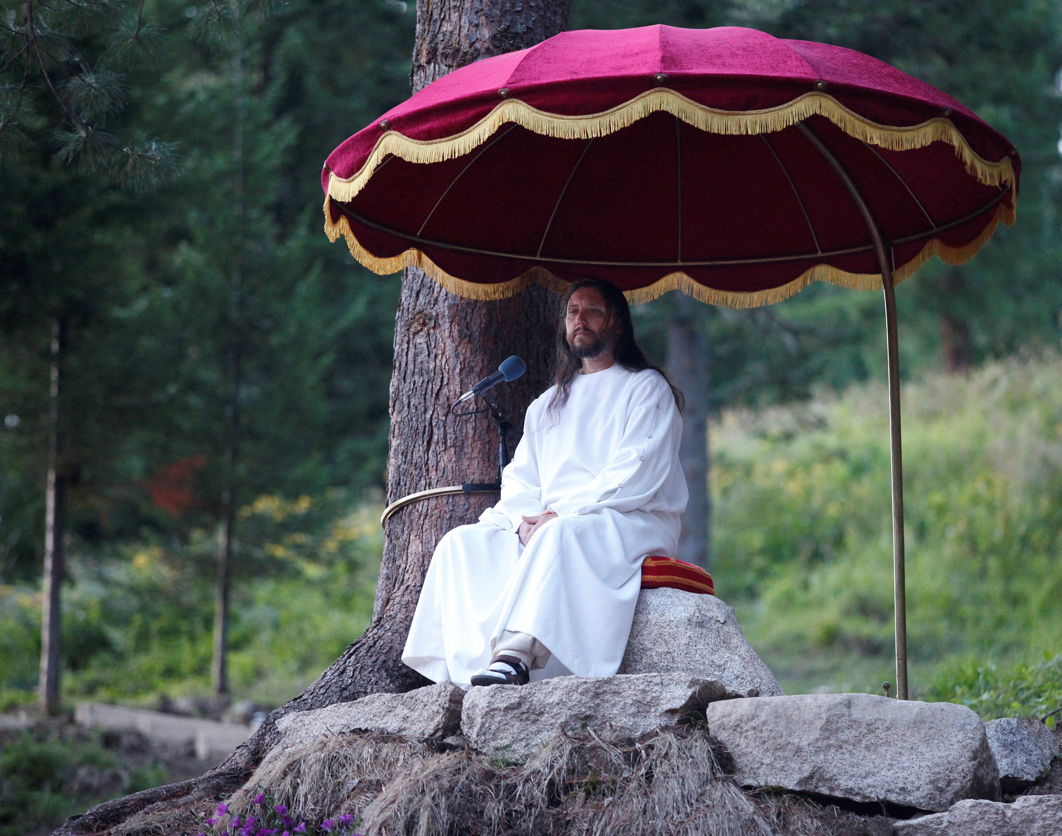 Rússia manda 'Jesus da Sibéria' para campo de prisioneiros por causar danos a seus seguidores