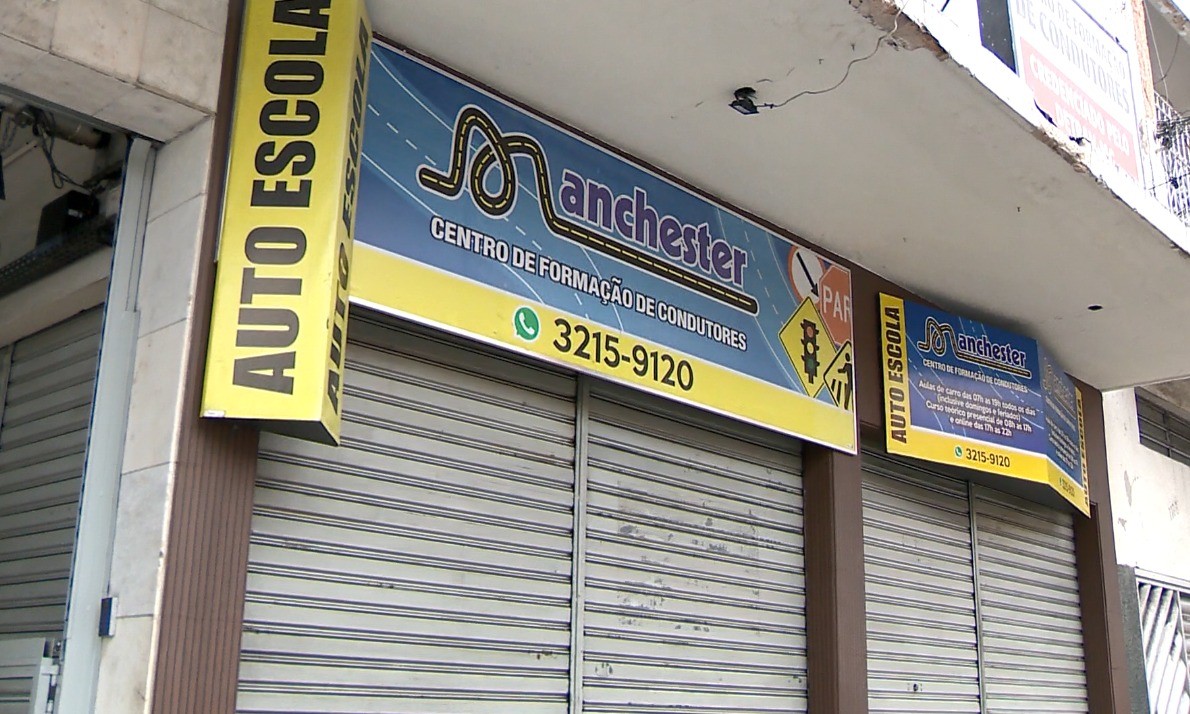 Autoescola cancelamento aulas e exames 'temporariamente' e deixa alunos sem atendimento em Juiz de Fora