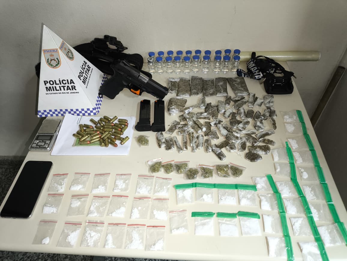 Jovem é preso por suspeita de envolvimento com o tráfico de drogas em Paraty 