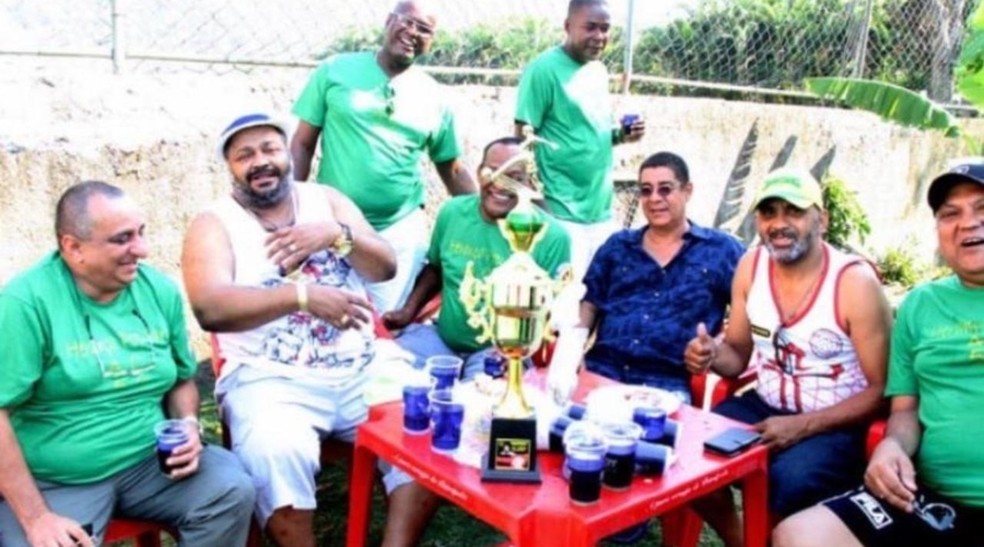 Paulo Onça, sambista amazonense, ao lado de ícones do samba — Foto: Redes sociais