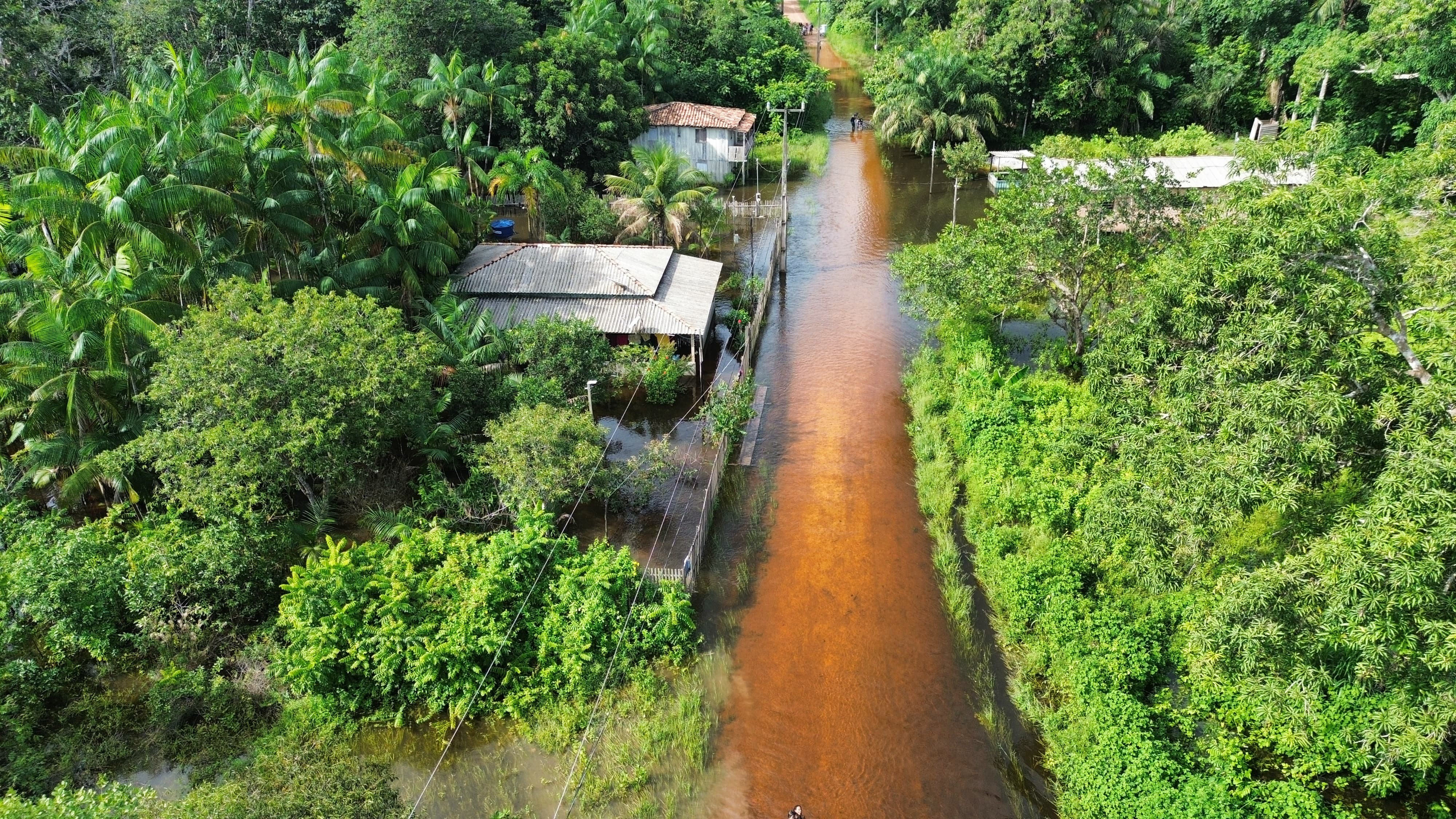 Comunidade quilombola é atingida por cheia de rio após fortes chuvas, no PA