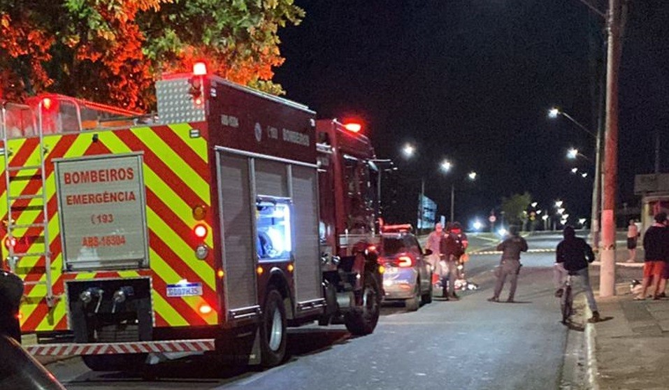 Motociclista morre após bater veículo contra poste em avenida de Nova Odessa