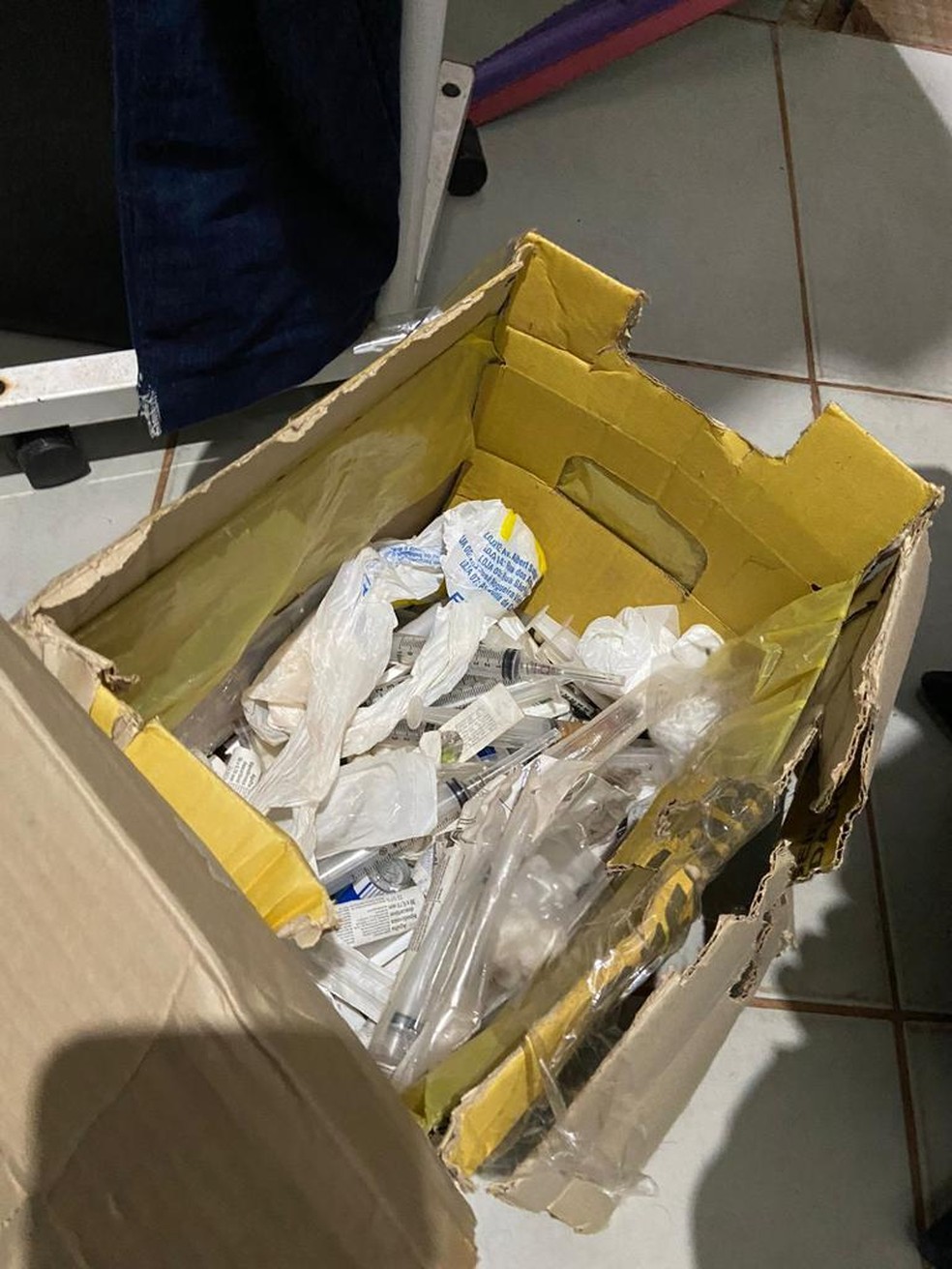 Os pacientes eram medicados sem acompanhamento médico — Foto: Defensoria pública