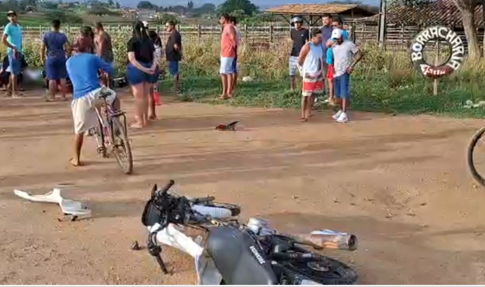 Motociclista morre após se envolver em acidente com caminhão na BR-235 em Itabaiana
