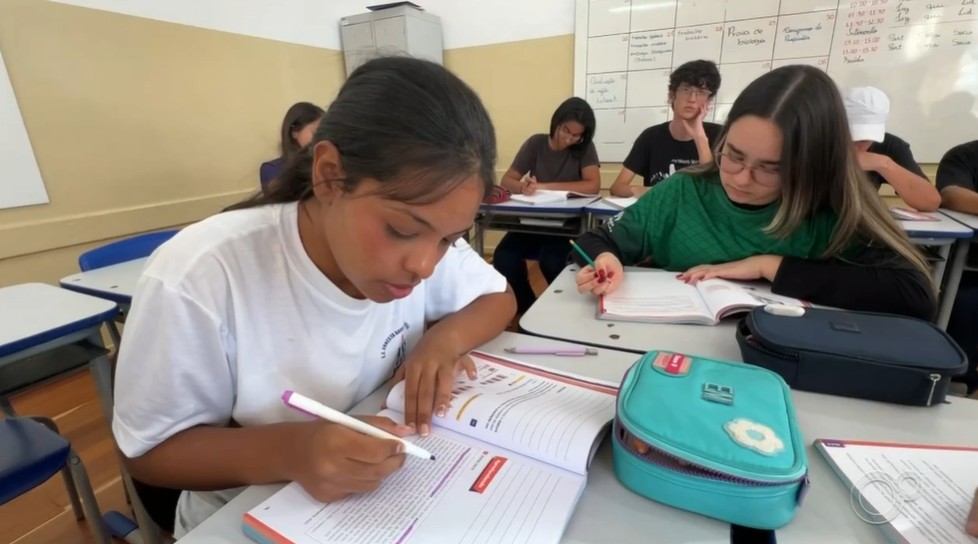 Enem 2025: faltando cinco meses para a prova, estudantes intensificam rotina de estudos em Itapetininga