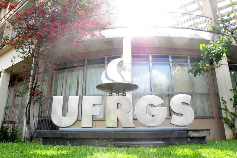 Inscrições para cursos de graduação da UFRGS para diplomados vão até segunda-feira