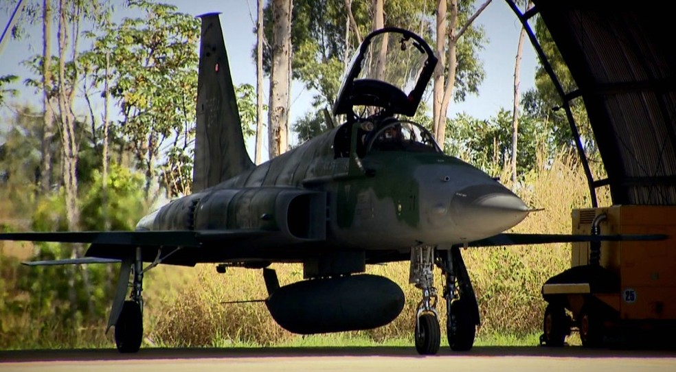 Simulação mostra como caça pode abater avião suspeito durante Jogos -  Jornal O Globo