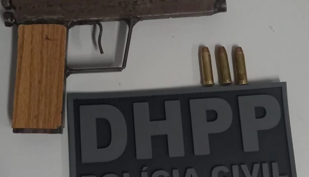 Adolescente foi preso por ter sido o executor do crime — Foto: Divulgação/Polícia Civil