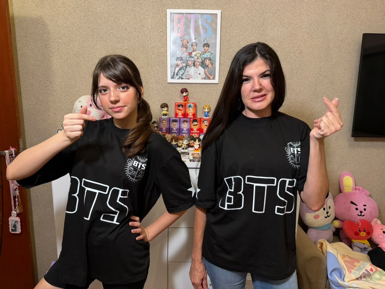Em destaque: Fã de BTS, adolescente conta com 'paitrocínio' para ver show da banda sul-coreana