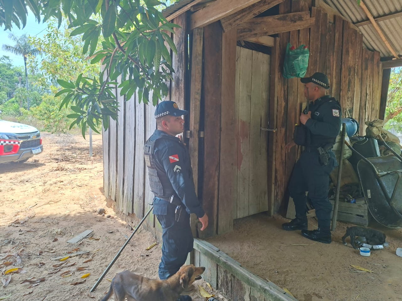 Polícia Militar resgata homem com deficiência de residência onde foi acorrentado em Oriximiná