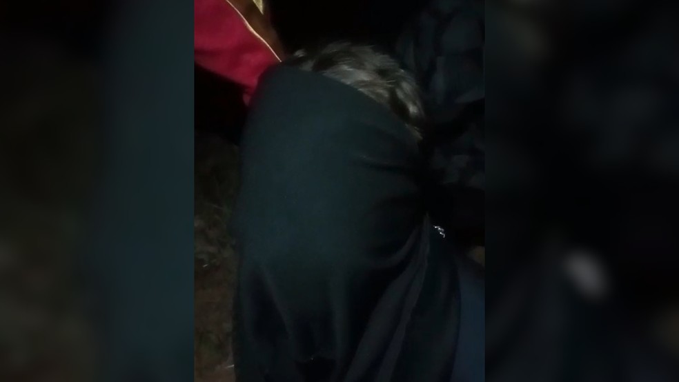 Jovem é sequestrada, agredida, tem roupas queimadas e cabelos cortados em Monte Aprazível (SP) — Foto: Arquivo pessoal