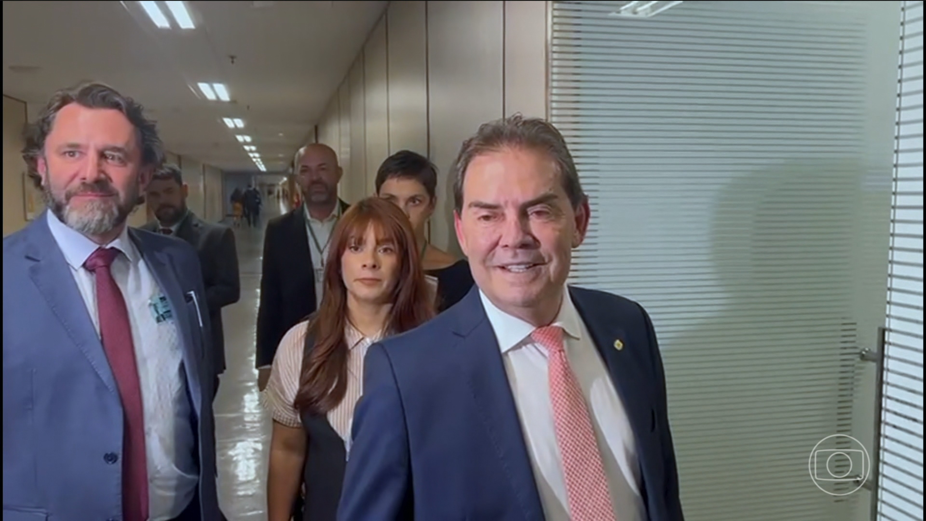 Relator da PEC da Anistia ou de redução de penas se reúne com líderes de partidos da Câmara