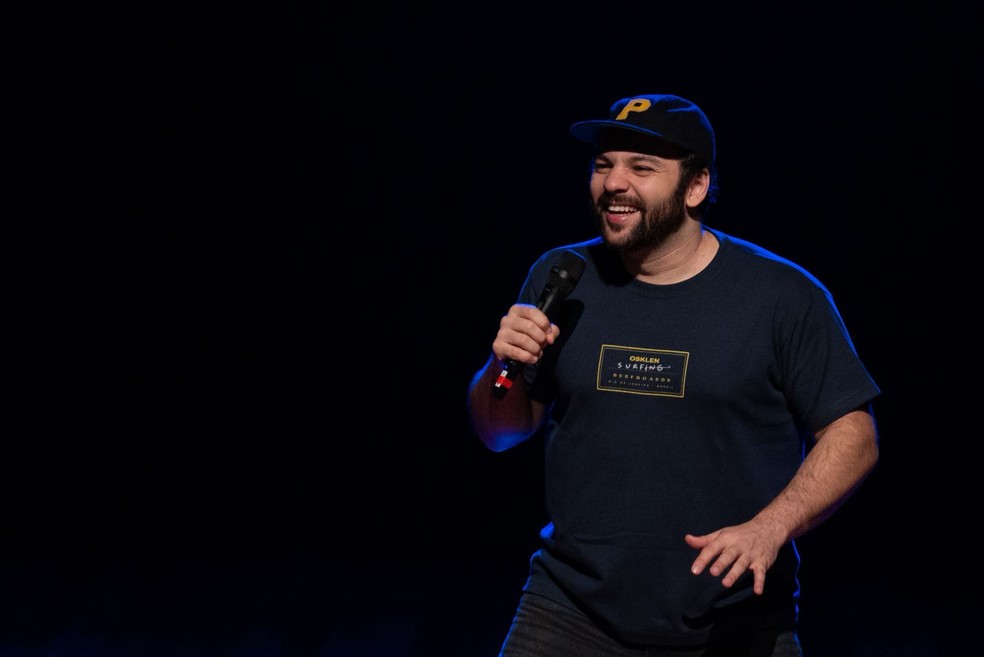 Raphael Ghanem apresenta espetáculo de humor no Teatro Riachuelo — Foto: Divulgação