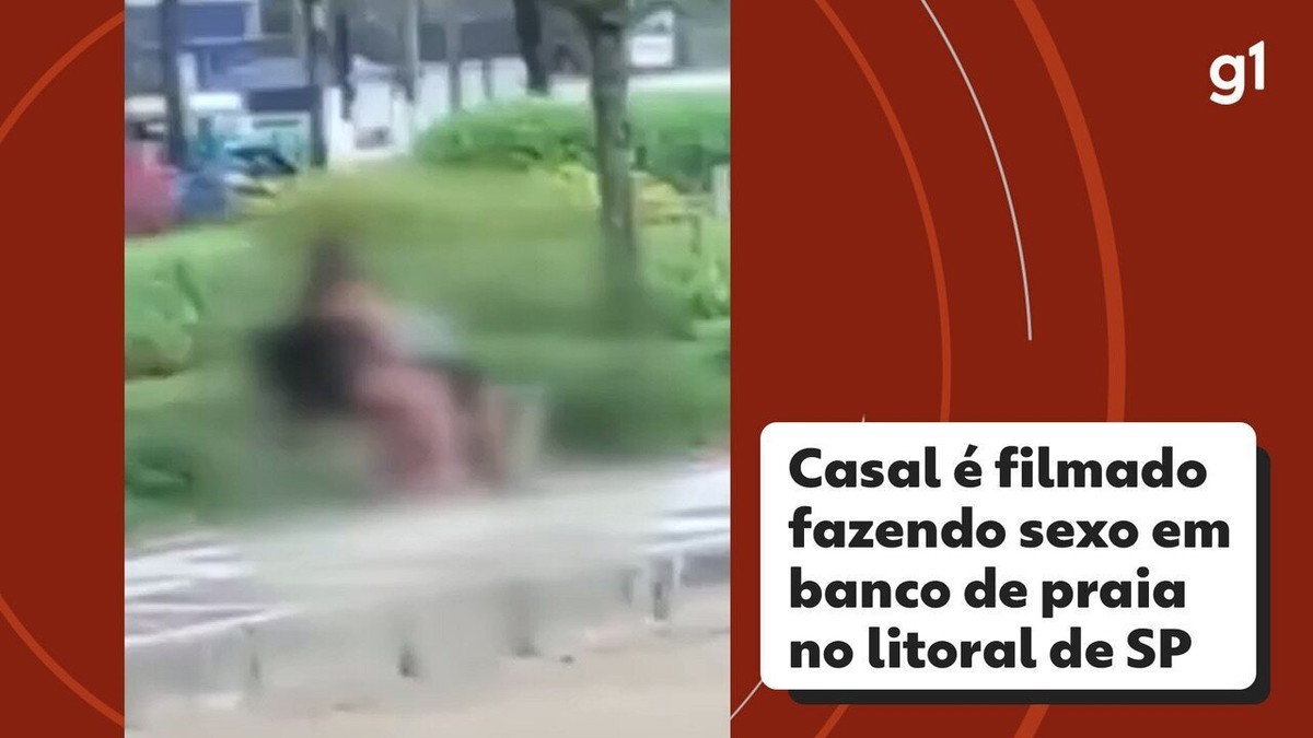 Casal flagrado transando na praia