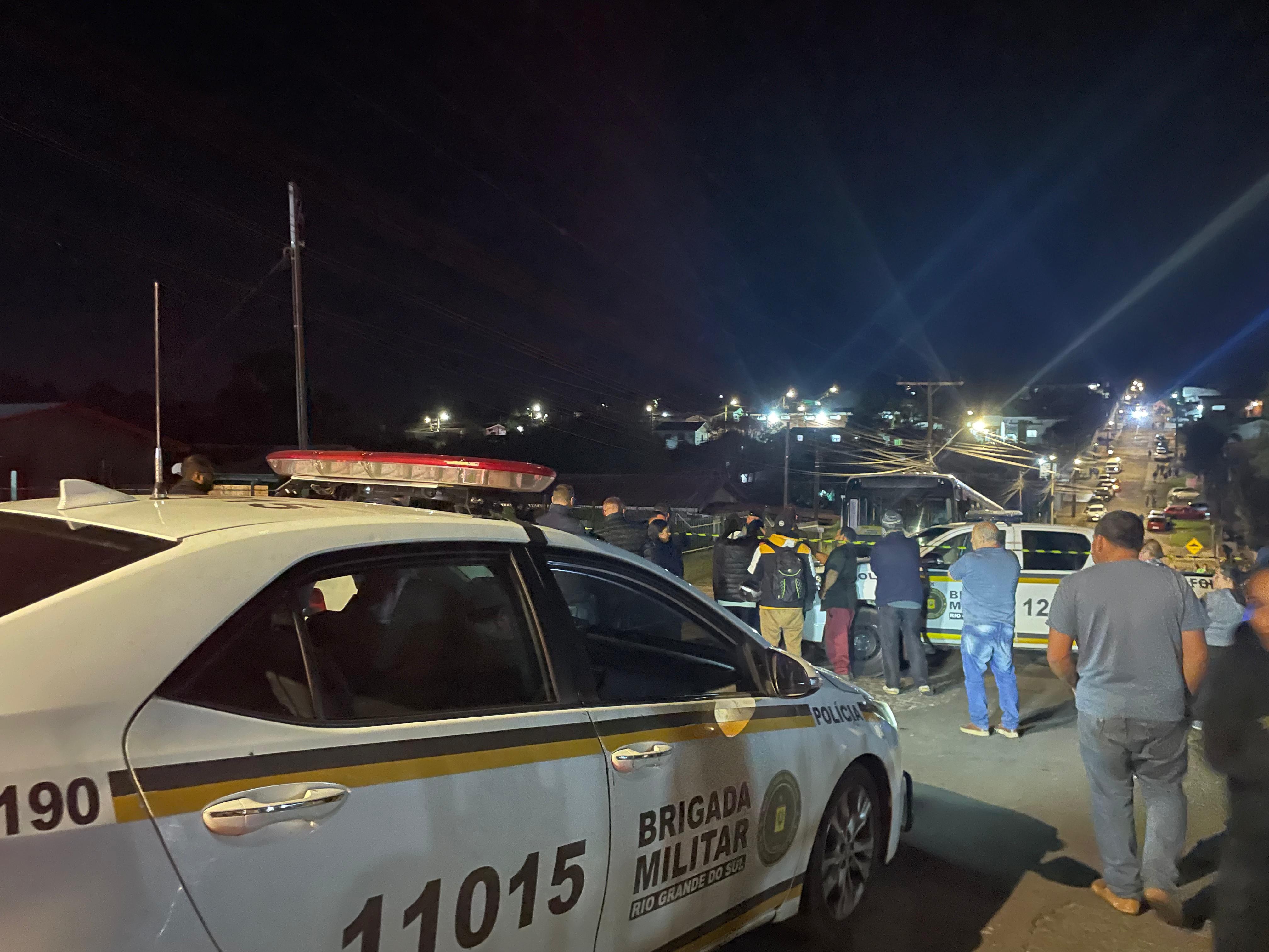 Adolescente morre ao ser atingido por ônibus em Passo Fundo, no RS; ele estaria descendo a rua de bicicleta, diz BM