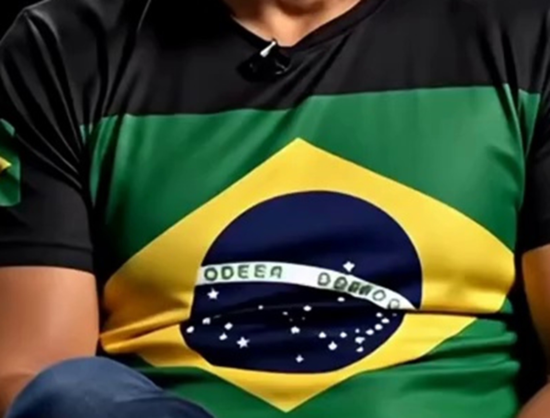 É #FAKE vídeo de pessoas vestindo camisetas com a bandeira do Brasil para criticar governo e STF; conteúdo foi criado com IA