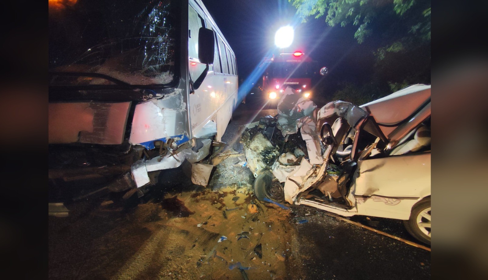 Acidente entre ônibus e carro mata motorista no Oeste de SC